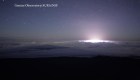 Así se ve la erupción del volcán Kilauea desde arriba de las nubes