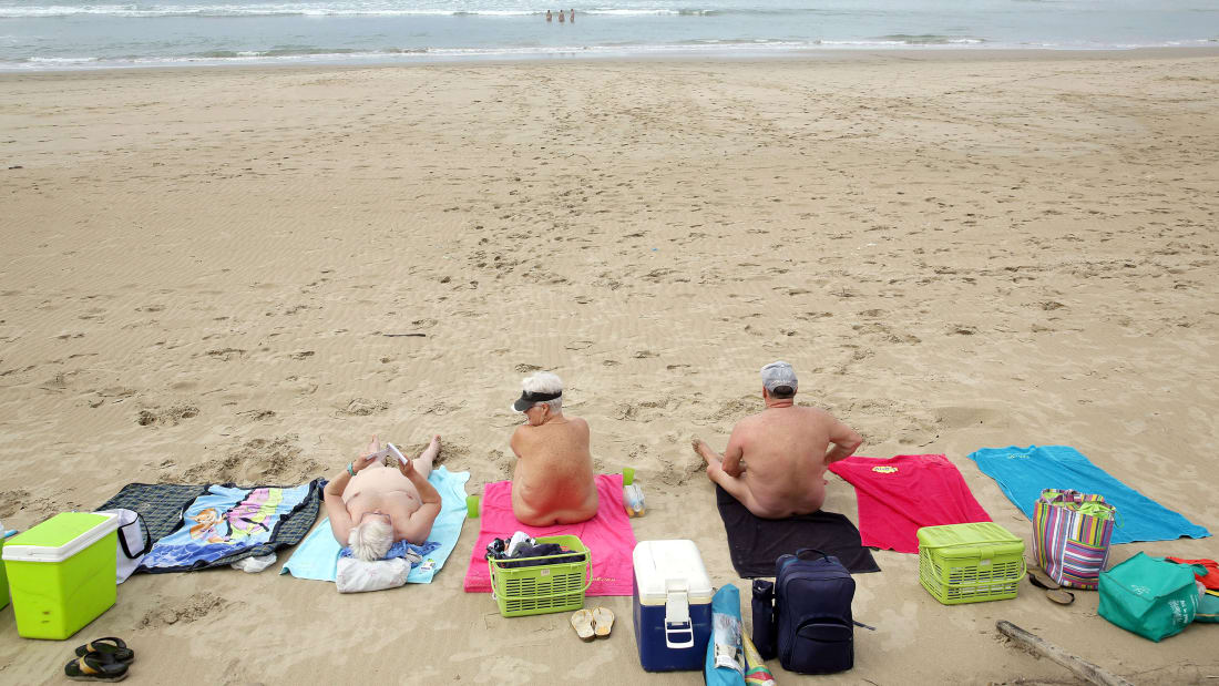 chicas desnudas playa nudista