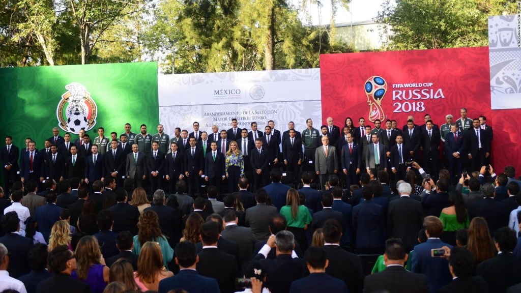 Peña Nieto abanderó a la Selección Mexicana que va a Rusia 2018