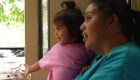 Madre hondureña y su hija podrían obtener asilo en EE.UU.