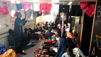 Así viven los migrantes a bordo del barco Aquarius