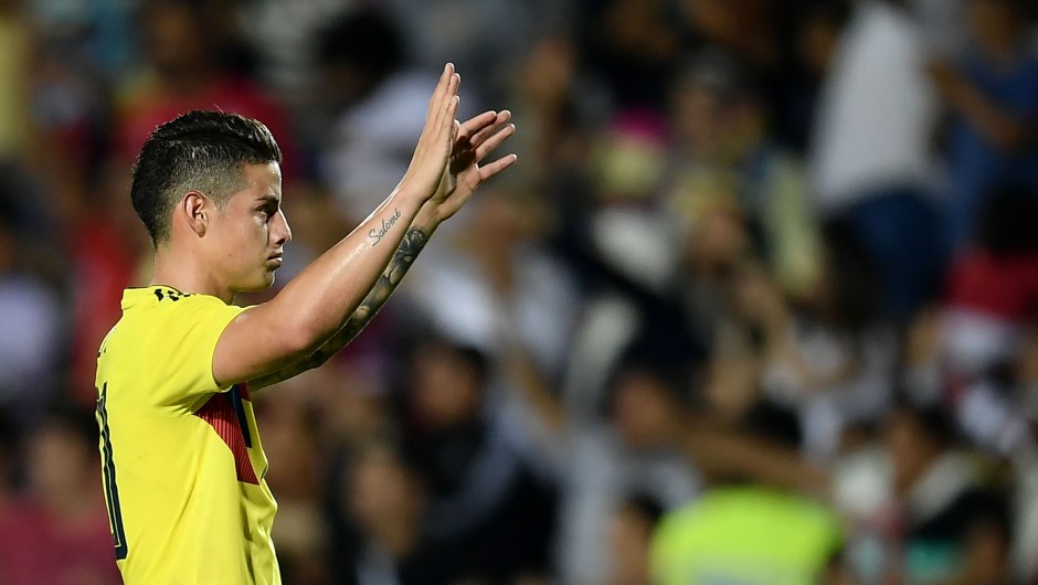 El colombiano James Rodríguez es uno de los 11 internacionales del Bayern de Múnich. En la imagen, al finalizar un partido amistoso entre su selección y la de Egipto. (Crédito: MARCO BERTORELLO/AFP/Getty Images)