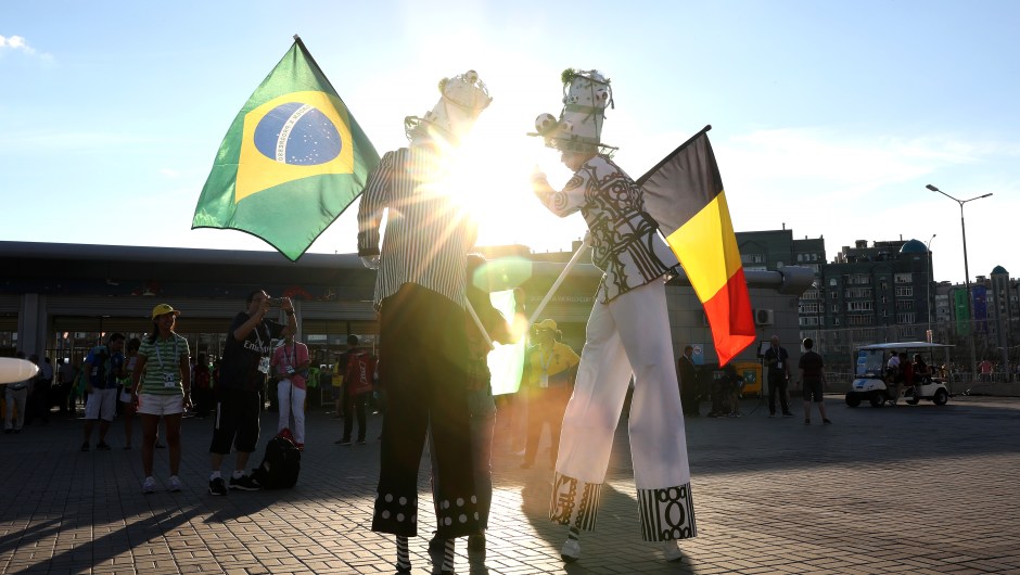 Fanáticos de Brasil y Bélgica disfrutan del ambiente previo al partido de cuartos de final. El ganador se enfrentará con Francia en las semifinales de Rusia 2018. Catherine Ivill/Getty Images)