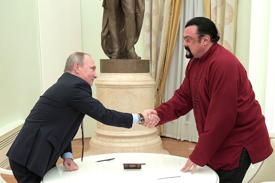 Steven Seagal Es Nombrado Representante Especial De Rusia Para   Cnn Seagal 2 