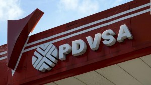 ¿Está Maduro entregando PDVSA a los chinos?