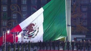 México honra a las víctimas de los terremotos