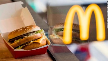 La clásica Big Mac será una de las hamburguesas a las que eliminarán conservantes artificiales.