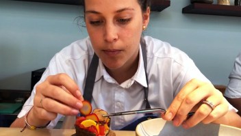 La peruana Pía León es reconocida como la mejor chef de América Latina