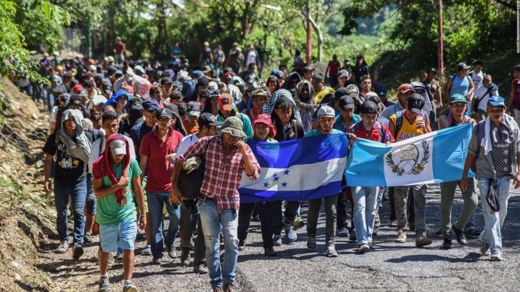 Juan Orlando Hernández provee datos oficiales de los migrantes que van en la caravana