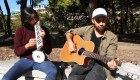 La vida bajo el suelo de dos músicos venezolanos en España