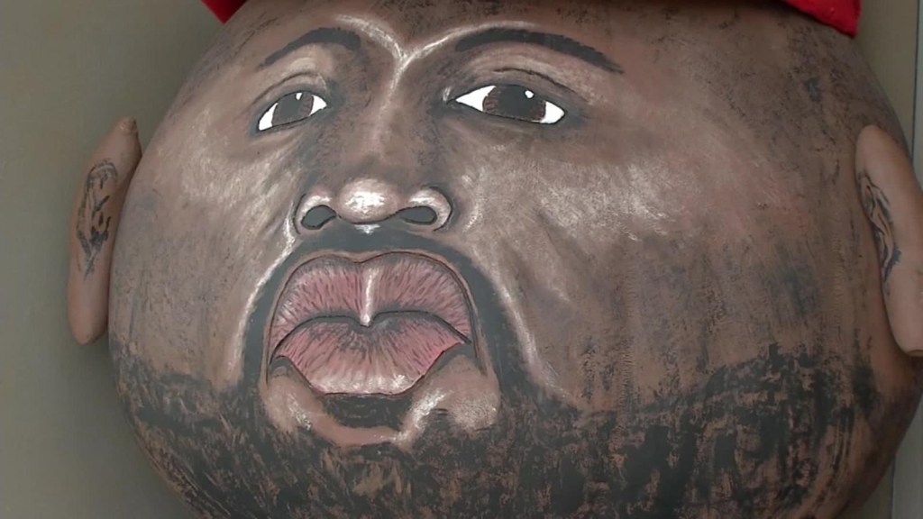 El famoso rostro de Kanye West en una calabaza