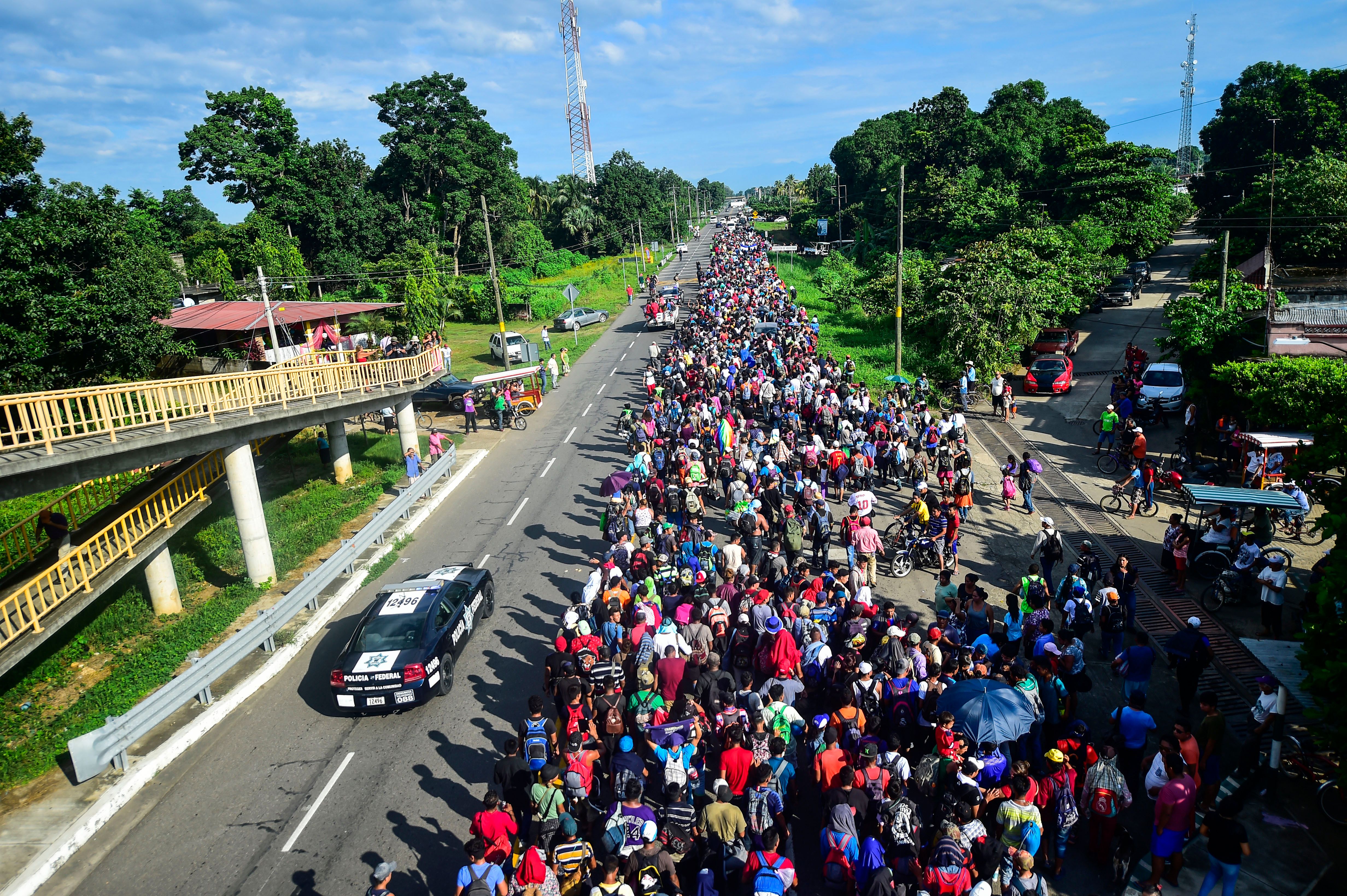 Caravana de inmigrantes en M xico grupo sigue camino a Estados