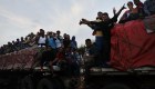 ¿Cuántos migrantes luchan por llegar a la frontera de México con EE.UU.?