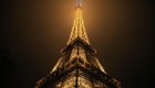 A subasta una pieza de la torre Eiffel