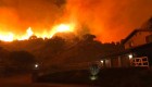 Evacuaciones por voraz incendio en California