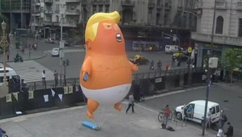 "Bebé Trump" ahora sobrevuela Buenos Aires por el G20