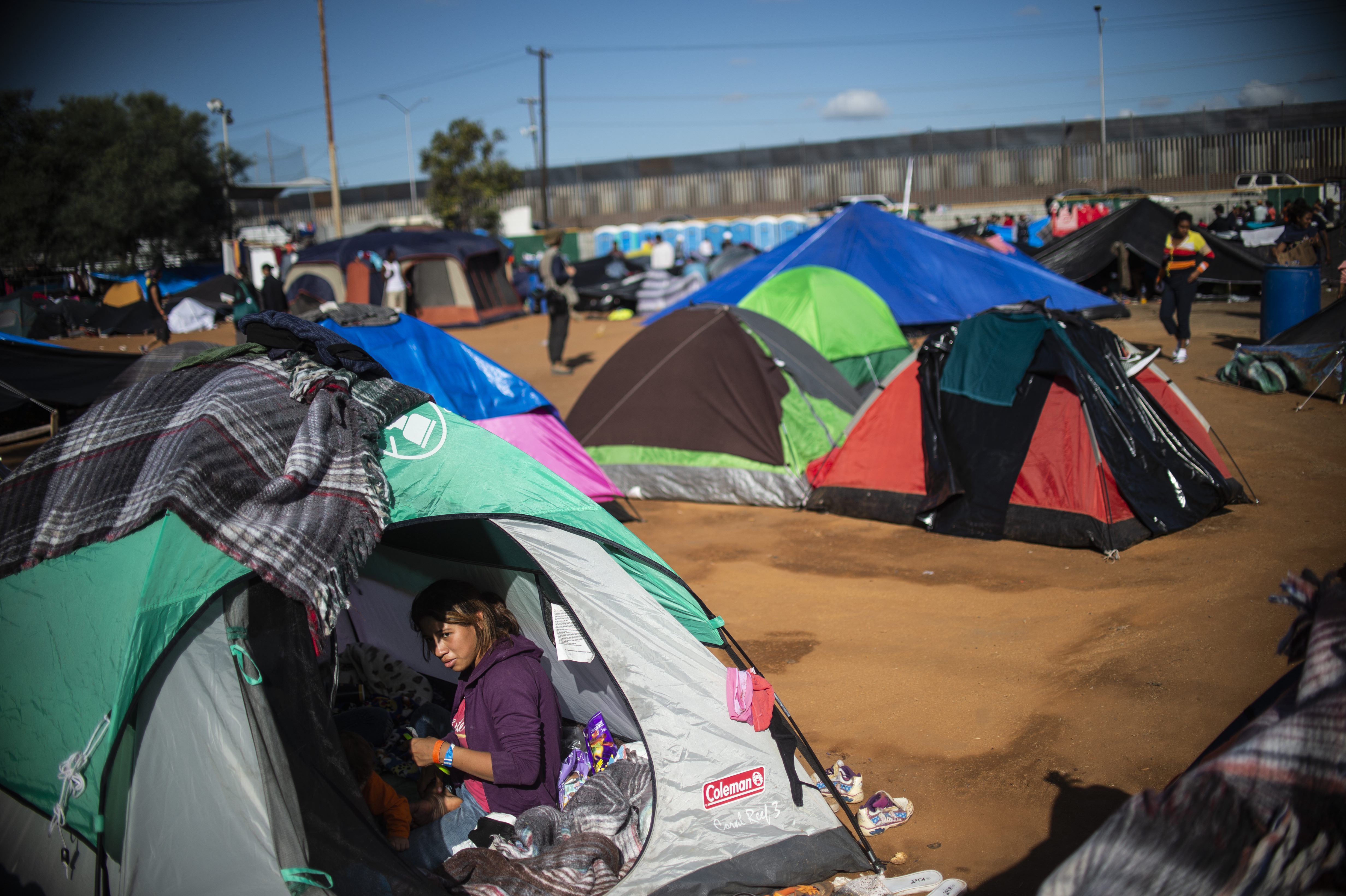 Alcalde de Tijuana pide ayuda y dinero para lidiar con llegada de