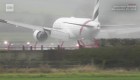 El dramático aterrizaje de un avión de Emirates en Inglaterra