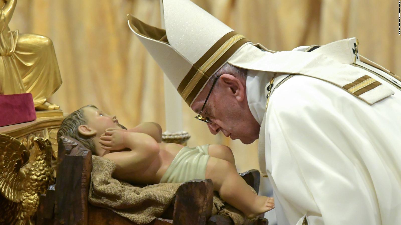 Así fue la homilía del papa Francisco en la misa de Nochebuena desde el  Vaticano | Video | CNN