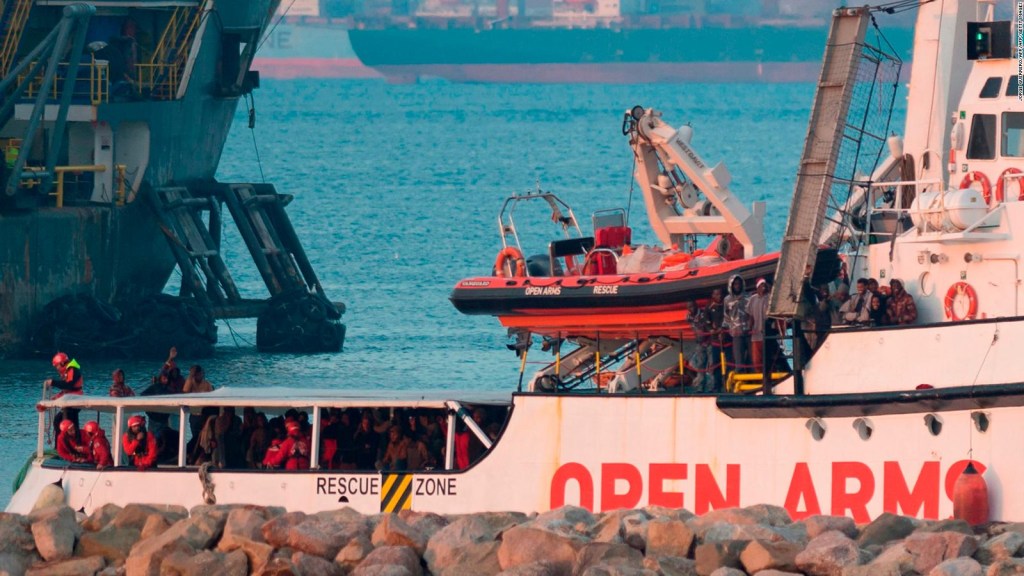 Más 300 inmigrantes rescatados en el Mediterráneo llegan a España