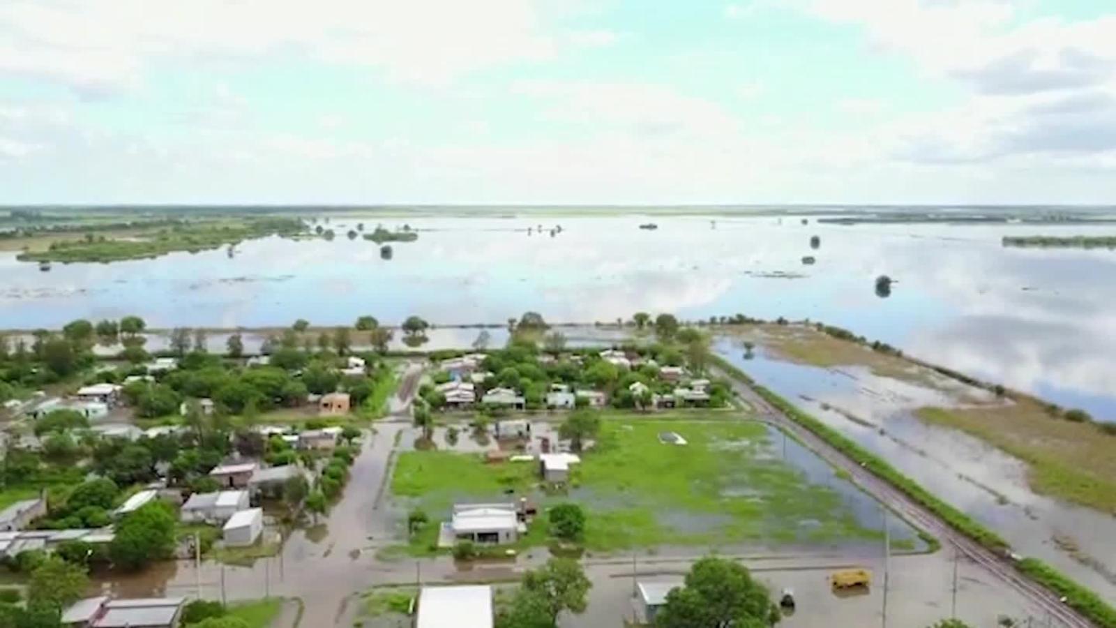 Algunas provincias en Argentina est n bajo el agua por las