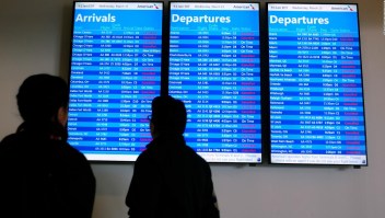Aeropuerto de Nueva York sufre consecuencias del cierre de gobierno