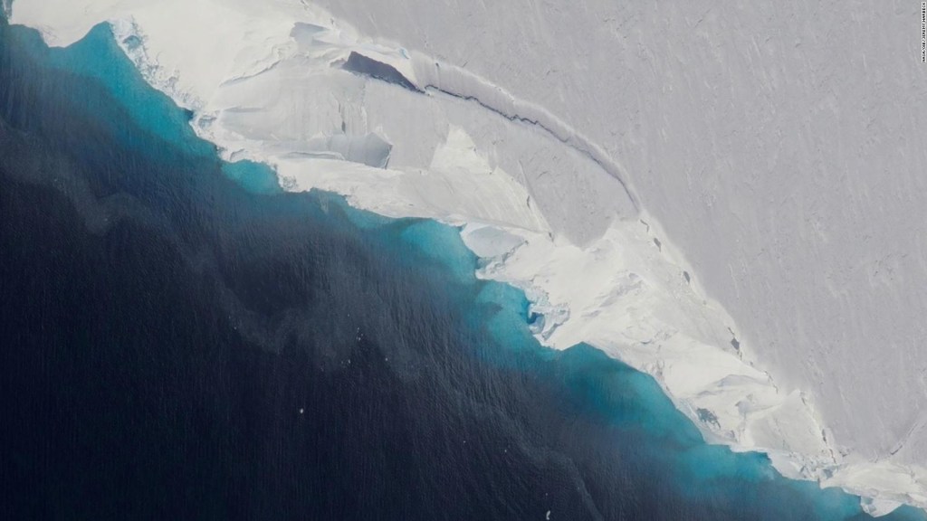 Descubren cavidad glaciar de dos tercios el tamaño de Manhattan