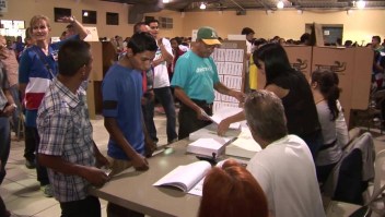 Salvadoreños van a las urnas exigiendo cambio