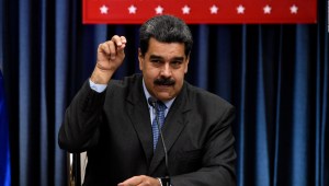 Maduro propone adelantar las elecciones parlamentarias
