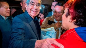 Otra mujer acusa a Óscar Arias de conducta sexual indebida