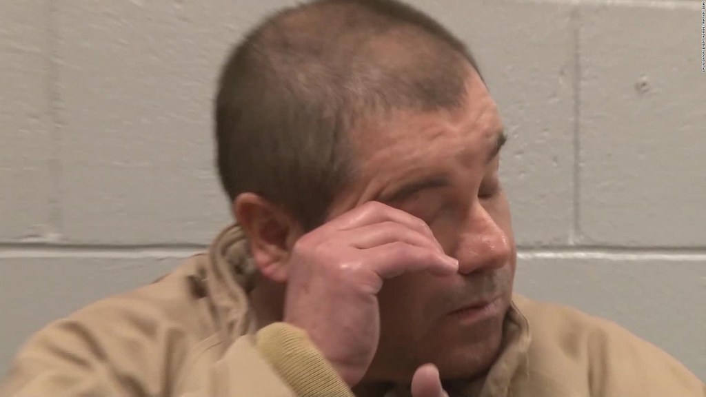 El Chapo contiene las lágrimas en video difundido por la DEA