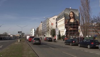 Si quieres ver una Mona Lisa gigante debes ir a Berlín