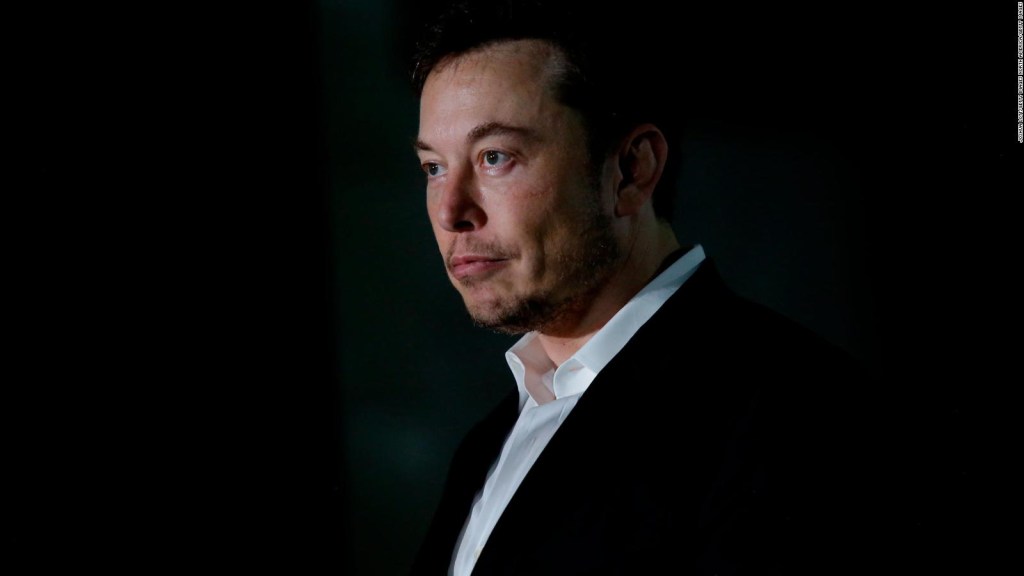 ¿Por qué Elon Musk sigue creando controversia?