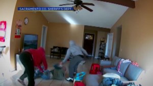 Delincuentes irrumpen en una vivienda de  Sacramento, California