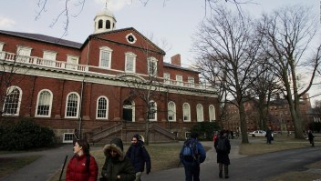 El fraude contra universidades de EE.UU. indigna a los alumnos