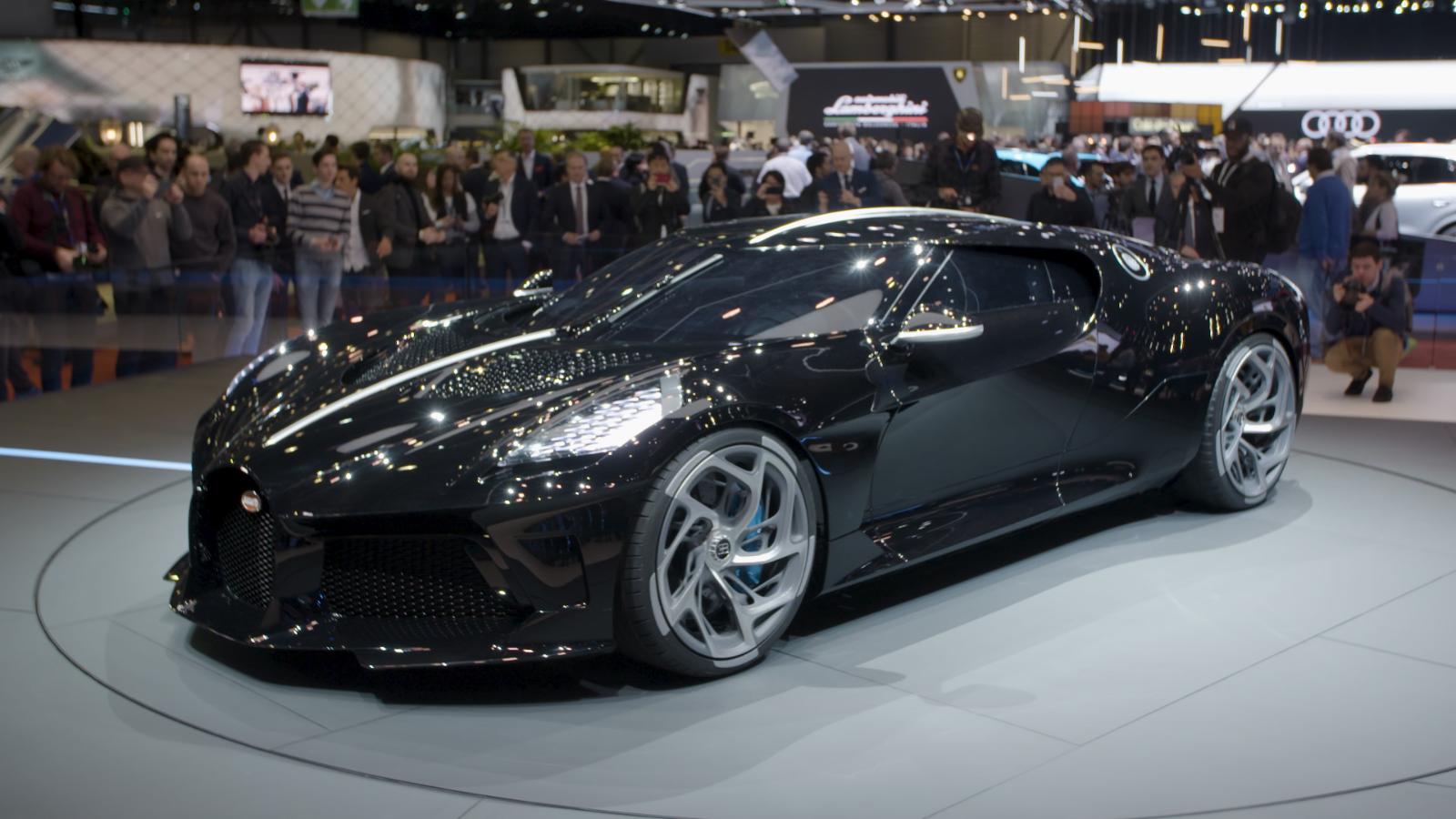 Bugatti la voiture noire 2019 салон