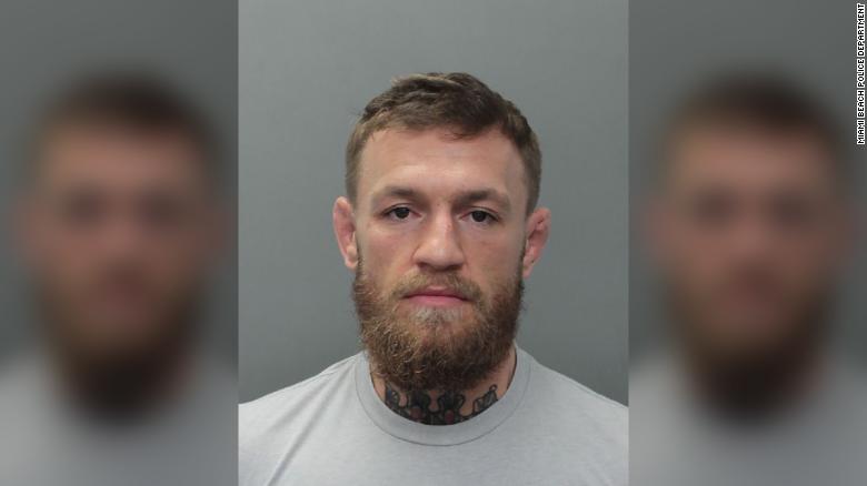 Policía de Miami arresta a la estrella del UFC Conor McGregor por romper el  celular de un fanático | CNN