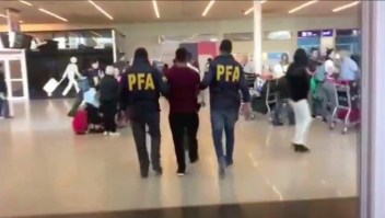 Policía argentina deporta a delincuente a Bolivia