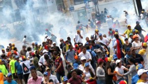 Manifestantes venezolanos: Por favor, no nos repriman