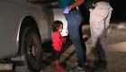 "Niña llorando en la frontera" es la Mejor Fotografía del Año