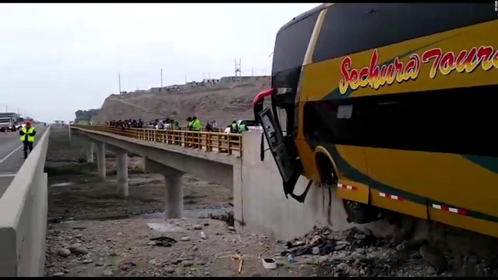 Varios Muertos Y Heridos Tras Accidente De Autobús En Perú Video Cnn 1270