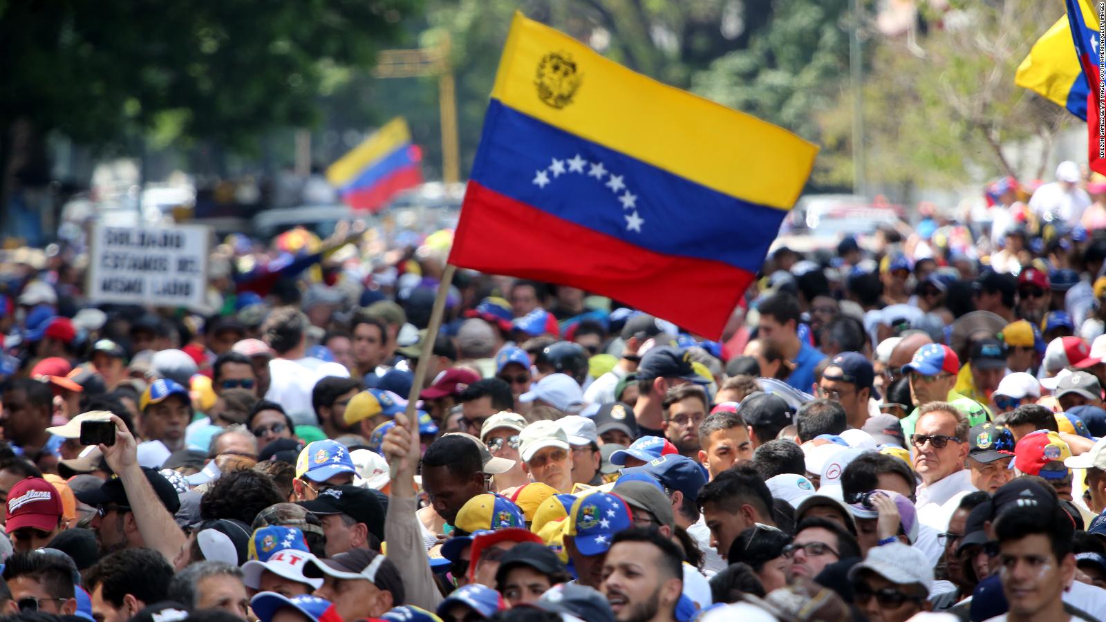 ¿Por qué la crisis en Venezuela lidera titulares a nivel mundial