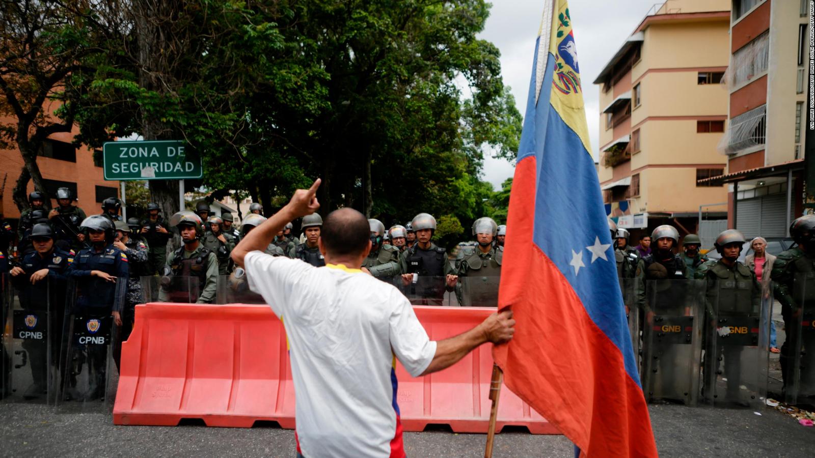 Guaidó Sigue Buscando El Apoyo Masivo De Militares En Venezuela Video Cnn