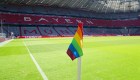Histórico estadio de fútbol ondeará banderas de arcoíris