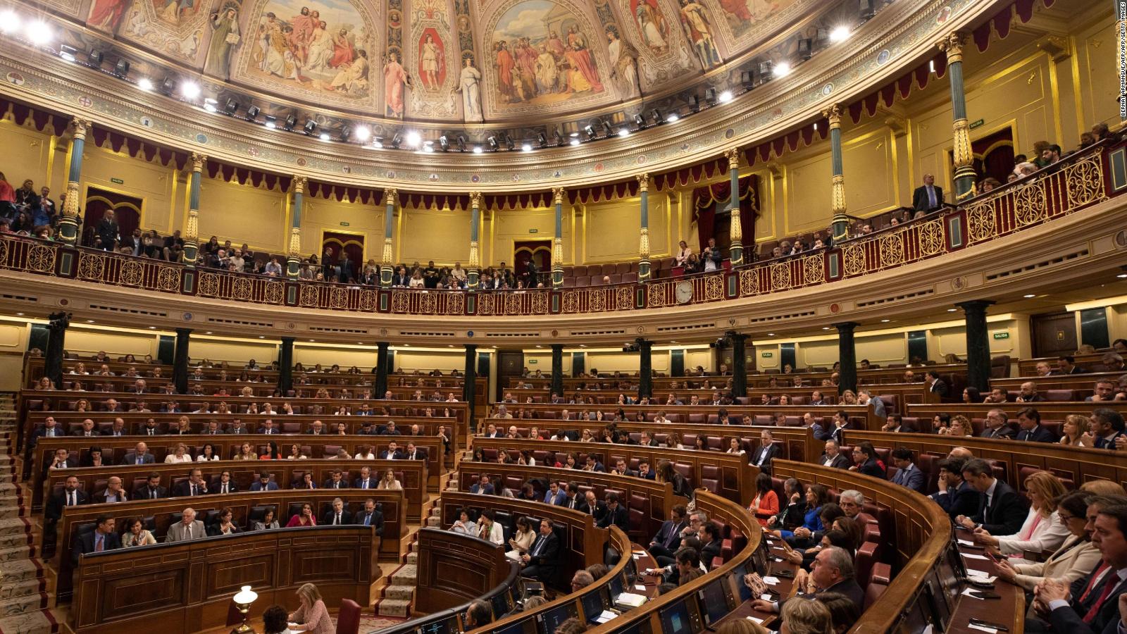 Se Conforma El Congreso En España Pero Habrá Que Esperar A Que Haya Un Gobierno Video Cnn 