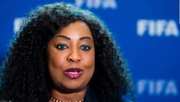Secretaria general de la FIFA opina cómo erradicar el racismo en el fútbol