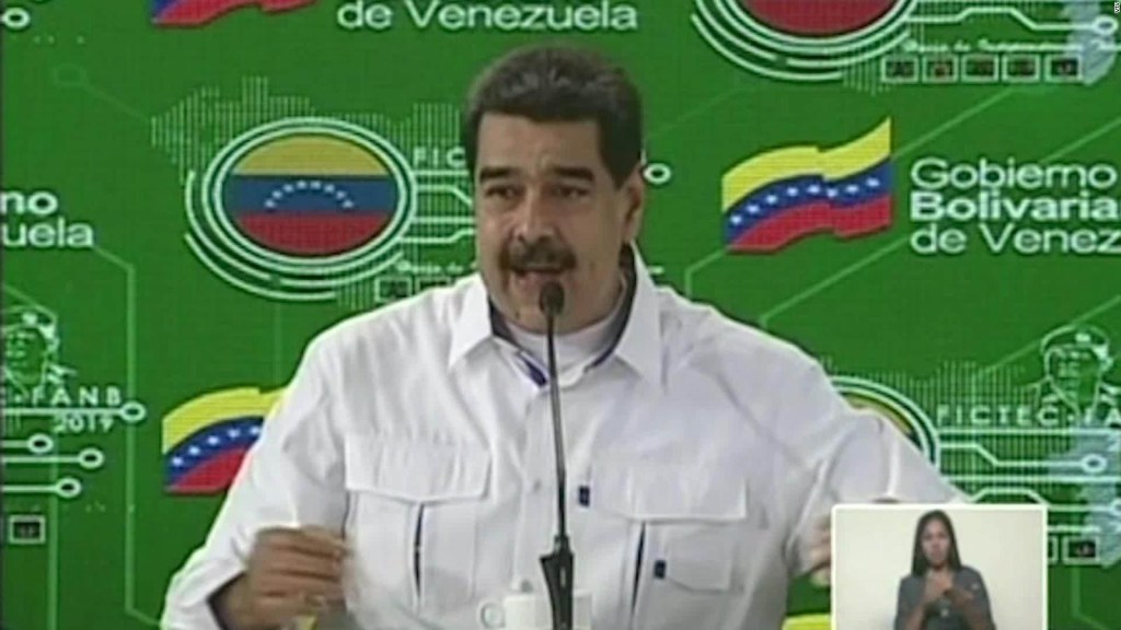 Maduro llama "a dar la batalla por los CLAP"
