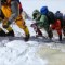 Las normas para escalar el Everest podrían cambiar
