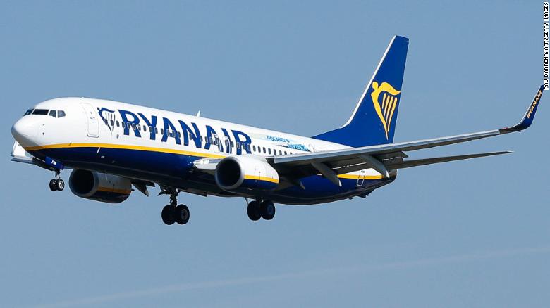 Pasajero abordó un vuelo de Ryanair y aterrizó en otra ciudad a cientos de  kilómetros de su destino | CNN