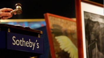 Sotheby's: acción se dispara casi 59%